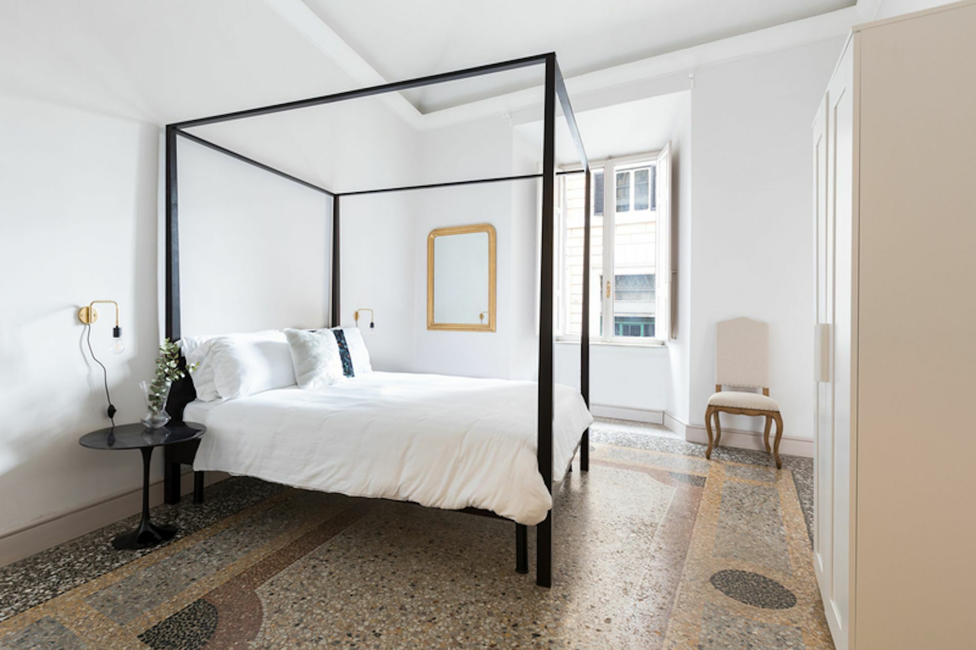 Classic 2br In Prati By Sonder *